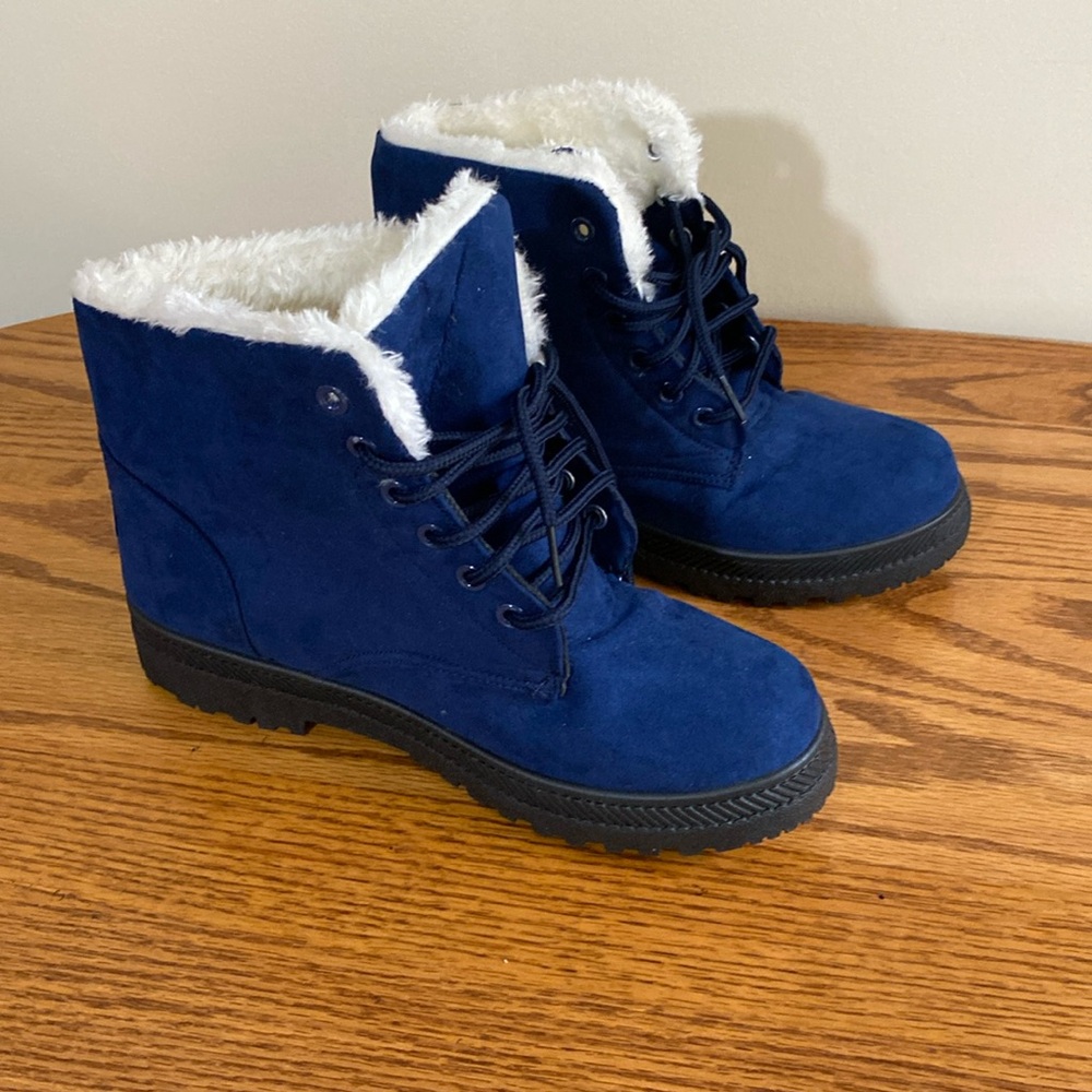 NWOT EO3 Boots